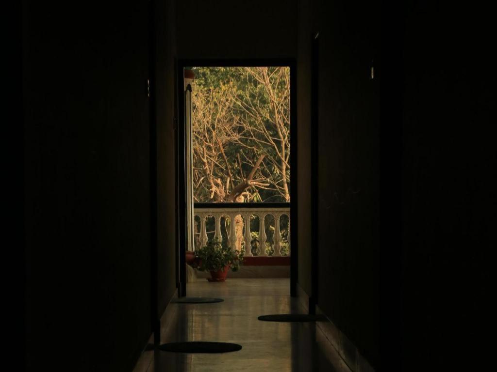 Hotel Royal Image Pokhara Buitenkant foto