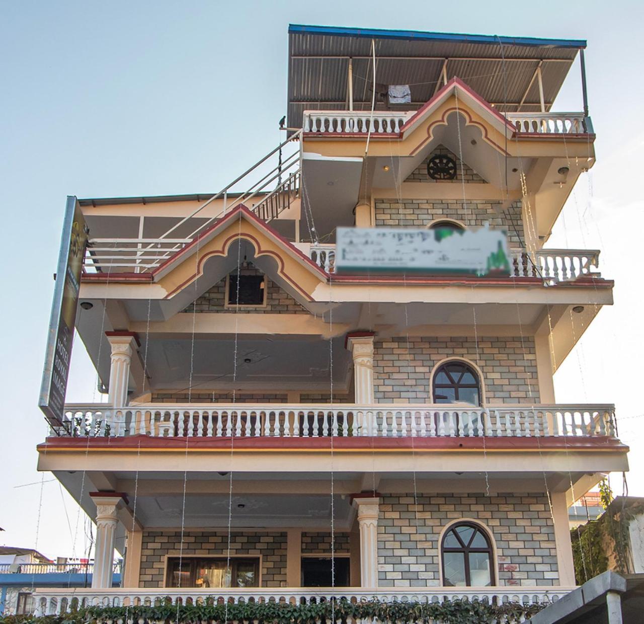 Hotel Royal Image Pokhara Buitenkant foto