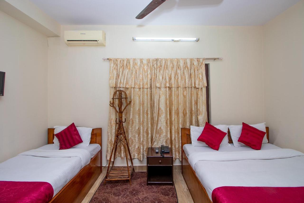 Hotel Royal Image Pokhara Buitenkant foto