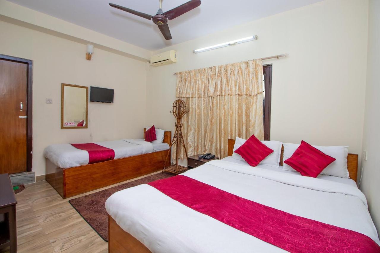 Hotel Royal Image Pokhara Buitenkant foto