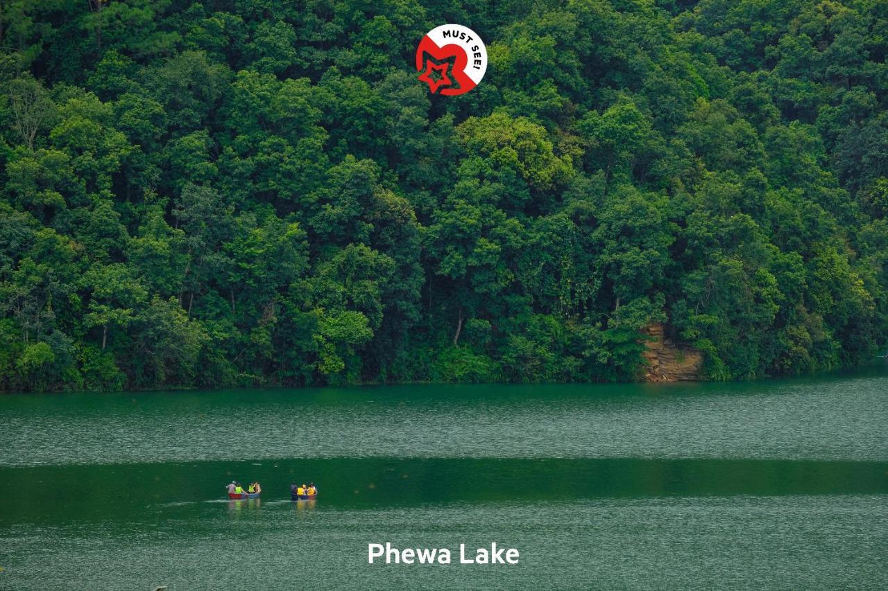 Hotel Royal Image Pokhara Buitenkant foto